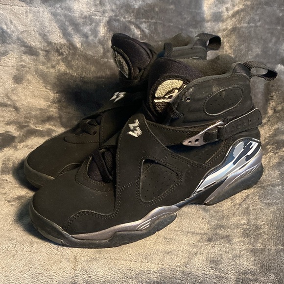 Nike Air Jordan 8 Retro “Chrome” - Picture 2 of 9